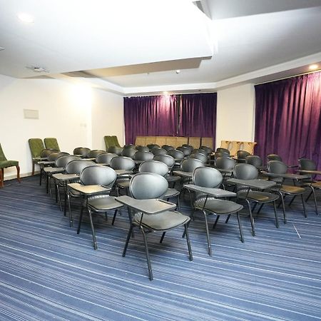 Parkside Plaza Muscat Otel Dış mekan fotoğraf