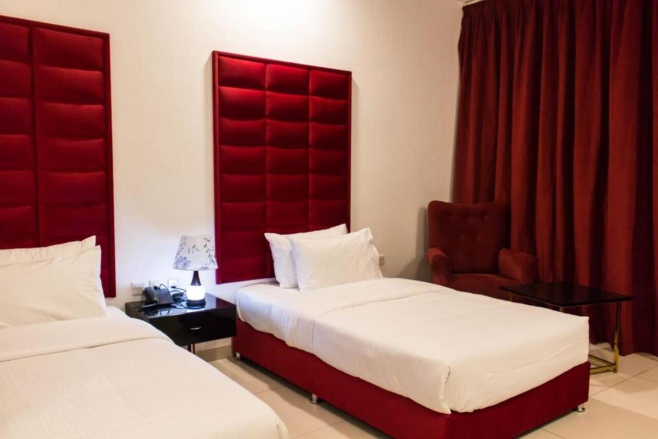 Parkside Plaza Muscat Otel Dış mekan fotoğraf