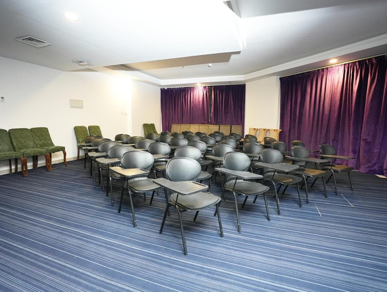 Parkside Plaza Muscat Otel Dış mekan fotoğraf